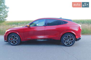 Позашляховик / Кросовер Ford Mustang Mach-E 2022 в 
