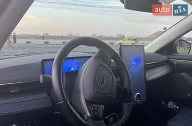 Позашляховик / Кросовер Ford Mustang Mach-E 2022 в 