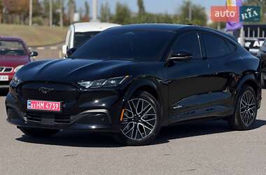 Позашляховик / Кросовер Ford Mustang Mach-E 2024 в 