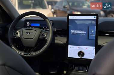 Позашляховик / Кросовер Ford Mustang Mach-E 2024 в 