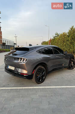 Позашляховик / Кросовер Ford Mustang Mach-E 2023 в 
