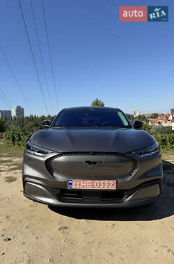Позашляховик / Кросовер Ford Mustang Mach-E 2023 в 