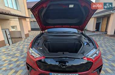 Позашляховик / Кросовер Ford Mustang Mach-E 2021 в 