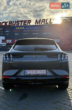 Позашляховик / Кросовер Ford Mustang Mach-E 2023 в 