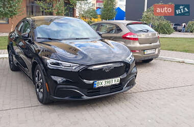 Позашляховик / Кросовер Ford Mustang Mach-E 2023 в 
