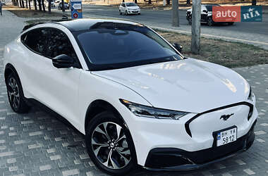 Внедорожник / Кроссовер Ford Mustang Mach-E 2021 в 