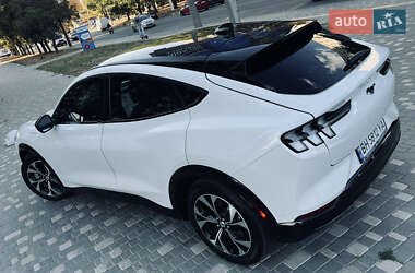 Внедорожник / Кроссовер Ford Mustang Mach-E 2021 в 