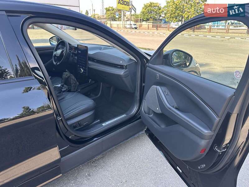 Позашляховик / Кросовер Ford Mustang Mach-E 2023 в Одесі фото 5 Позашляховик / Кросовер Ford Mustang Mach-E 2023 в Одесі