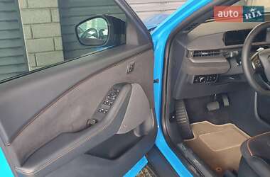 Позашляховик / Кросовер Ford Mustang Mach-E 2023 в 