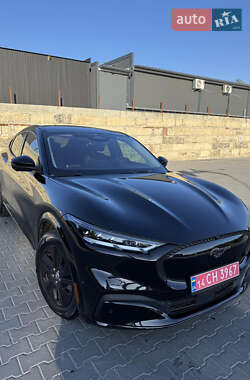 Позашляховик / Кросовер Ford Mustang Mach-E 2021 в 