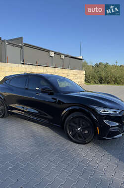 Позашляховик / Кросовер Ford Mustang Mach-E 2021 в 