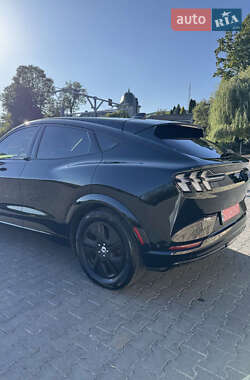 Позашляховик / Кросовер Ford Mustang Mach-E 2021 в 