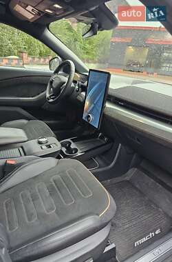 Внедорожник / Кроссовер Ford Mustang Mach-E 2022 в 