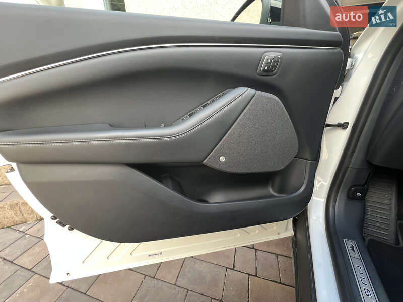 Позашляховик / Кросовер Ford Mustang Mach-E 2022 в Кривому Розі фото 34 Позашляховик / Кросовер Ford Mustang Mach-E 2022 в Кривому Розі