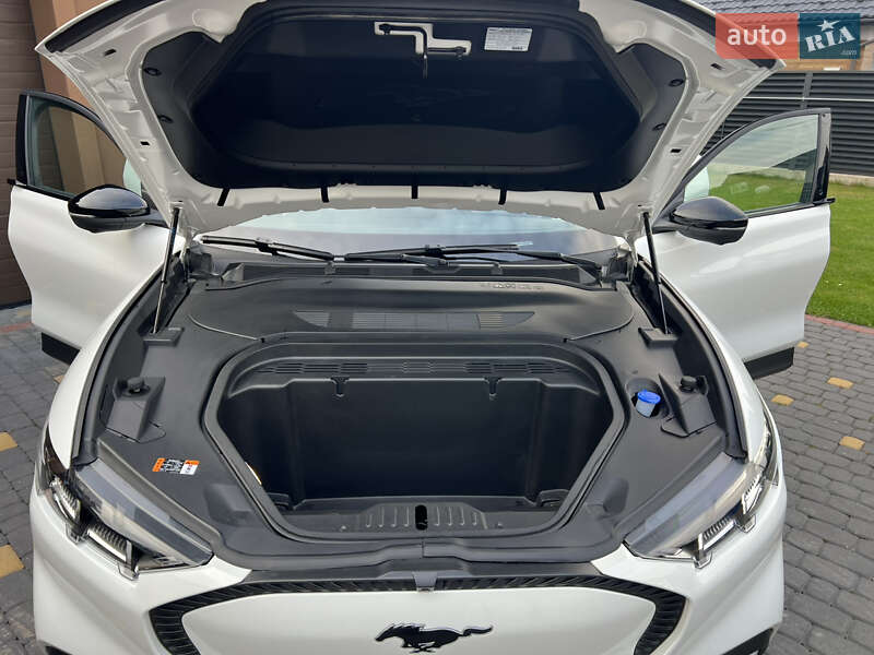 Позашляховик / Кросовер Ford Mustang Mach-E 2024 в Коломиї