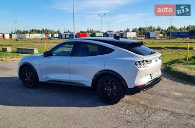 Позашляховик / Кросовер Ford Mustang Mach-E 2023 в 