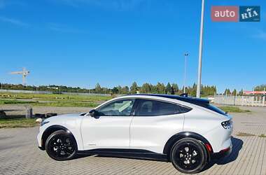 Позашляховик / Кросовер Ford Mustang Mach-E 2023 в 