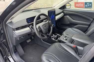 Позашляховик / Кросовер Ford Mustang Mach-E 2023 в 