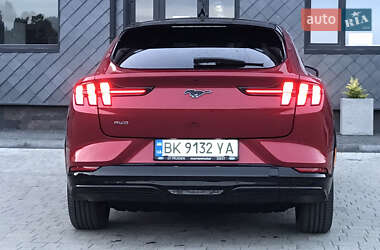 Позашляховик / Кросовер Ford Mustang Mach-E 2021 в 