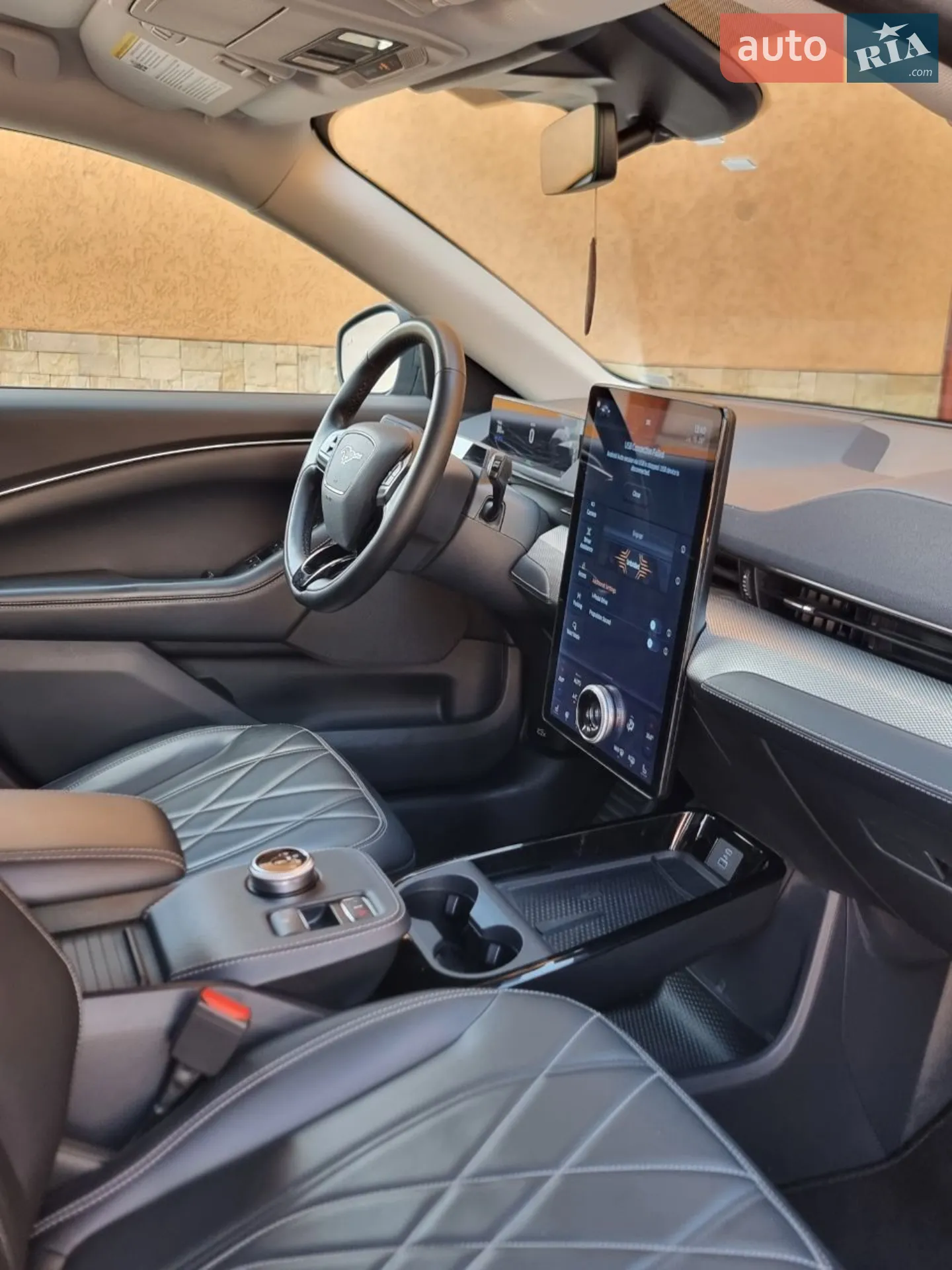 2022 Ford Mustang Mach-E - мініатюра 32