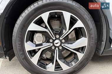 Позашляховик / Кросовер Ford Mustang Mach-E 2021 в 