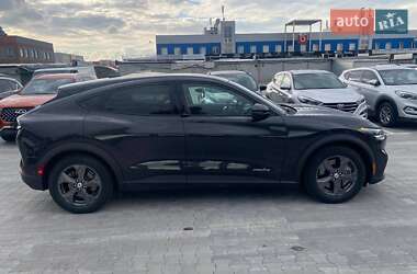 Позашляховик / Кросовер Ford Mustang Mach-E 2021 в 