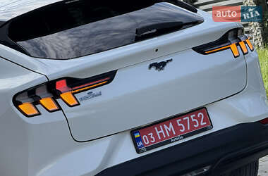 Позашляховик / Кросовер Ford Mustang Mach-E 2022 в 