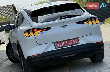 Позашляховик / Кросовер Ford Mustang Mach-E 2022 в 