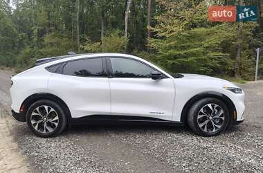 Внедорожник / Кроссовер Ford Mustang Mach-E 2021 в 