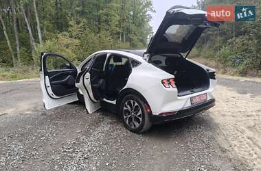 Позашляховик / Кросовер Ford Mustang Mach-E 2021 в 