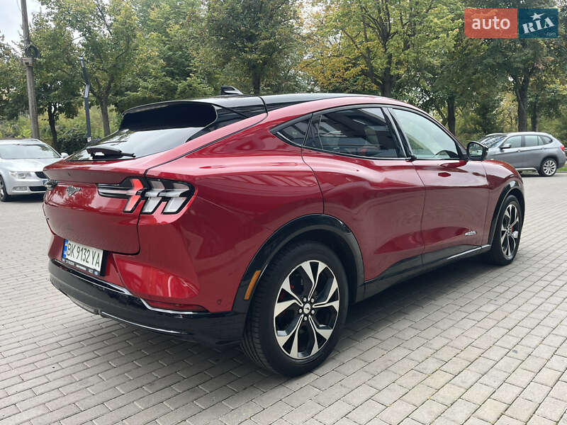 Позашляховик / Кросовер Ford Mustang Mach-E 2021 в Мукачевому