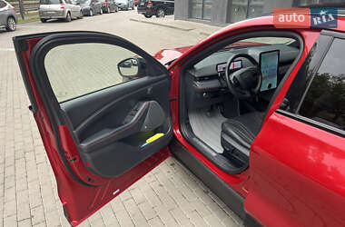 Внедорожник / Кроссовер Ford Mustang Mach-E 2021 в 