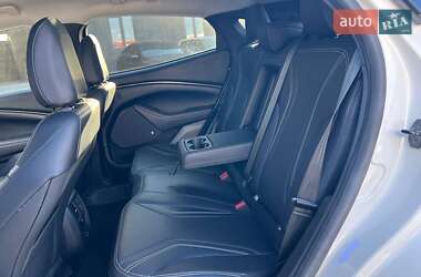 Внедорожник / Кроссовер Ford Mustang Mach-E 2020 в 