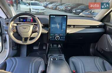 Внедорожник / Кроссовер Ford Mustang Mach-E 2020 в 