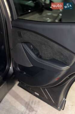 Позашляховик / Кросовер Ford Mustang Mach-E 2023 в  фото 20 Позашляховик / Кросовер Ford Mustang Mach-E 2023 в