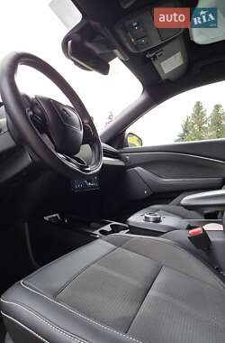 Внедорожник / Кроссовер Ford Mustang Mach-E 2021 в 