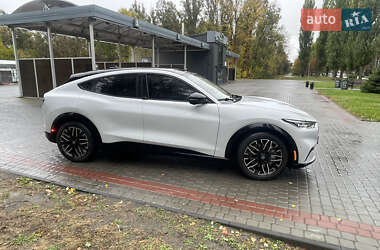 Позашляховик / Кросовер Ford Mustang Mach-E 2021 в 