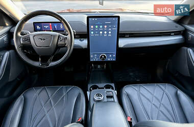 Позашляховик / Кросовер Ford Mustang Mach-E 2021 в  фото 35 Позашляховик / Кросовер Ford Mustang Mach-E 2021 в