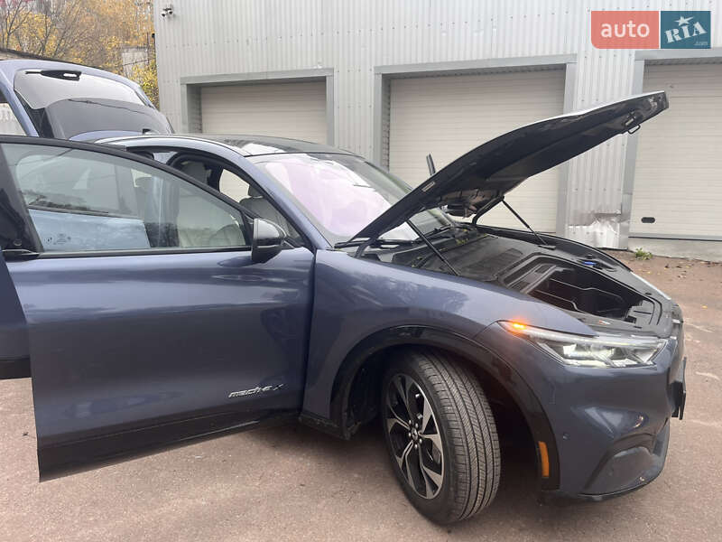 Внедорожник / Кроссовер Ford Mustang Mach-E 2020 в Киеве