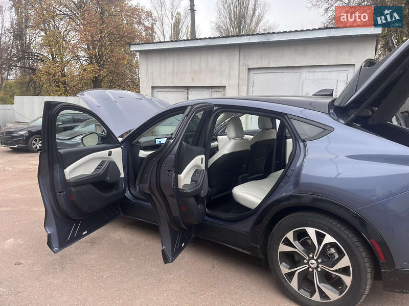 Внедорожник / Кроссовер Ford Mustang Mach-E 2020 в Киеве