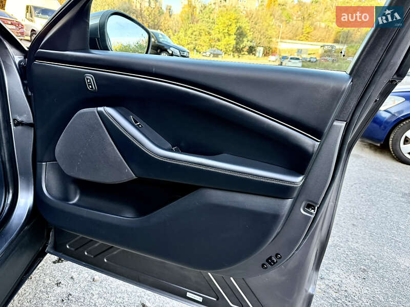 Позашляховик / Кросовер Ford Mustang Mach-E 2021 в Києві фото 56 Позашляховик / Кросовер Ford Mustang Mach-E 2021 в Києві