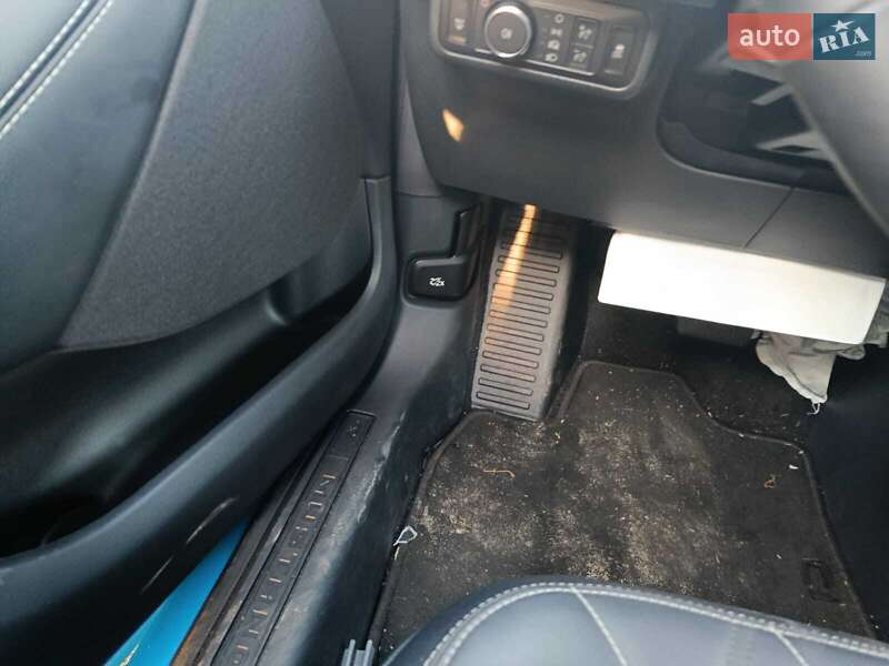 Позашляховик / Кросовер Ford Mustang Mach-E 2023 в Києві фото 7 Позашляховик / Кросовер Ford Mustang Mach-E 2023 в Києві