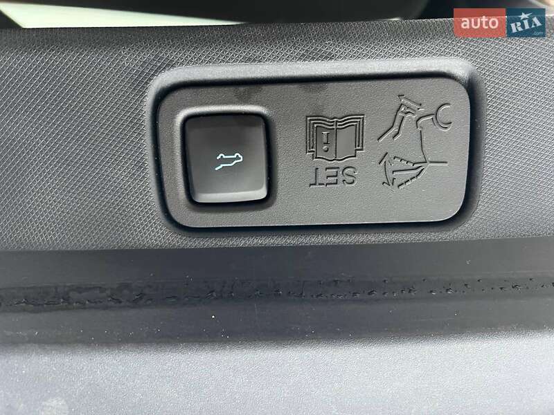 Позашляховик / Кросовер Ford Mustang Mach-E 2022 в Львові