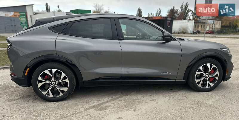 Позашляховик / Кросовер Ford Mustang Mach-E 2021 в Києві