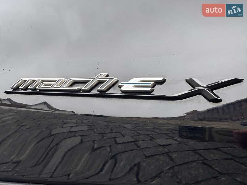 Позашляховик / Кросовер Ford Mustang Mach-E 2021 в Рівному