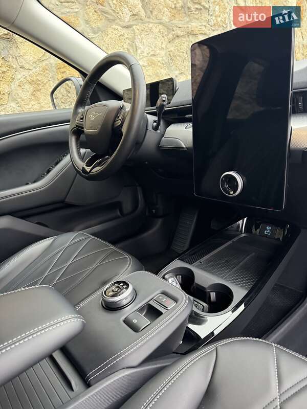 Позашляховик / Кросовер Ford Mustang Mach-E 2021 в Рівному