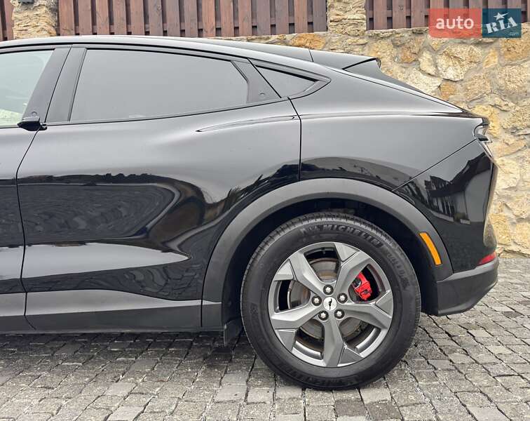 Позашляховик / Кросовер Ford Mustang Mach-E 2021 в Рівному