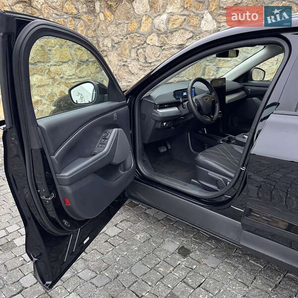 Позашляховик / Кросовер Ford Mustang Mach-E 2021 в Рівному