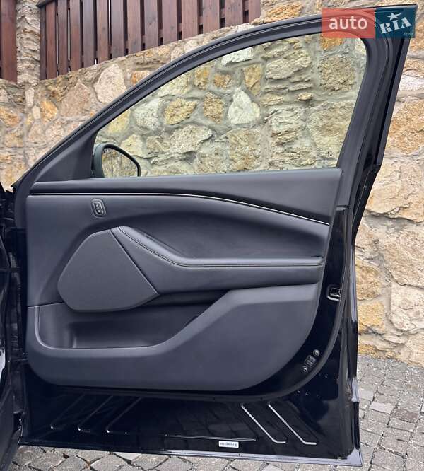 Позашляховик / Кросовер Ford Mustang Mach-E 2021 в Рівному