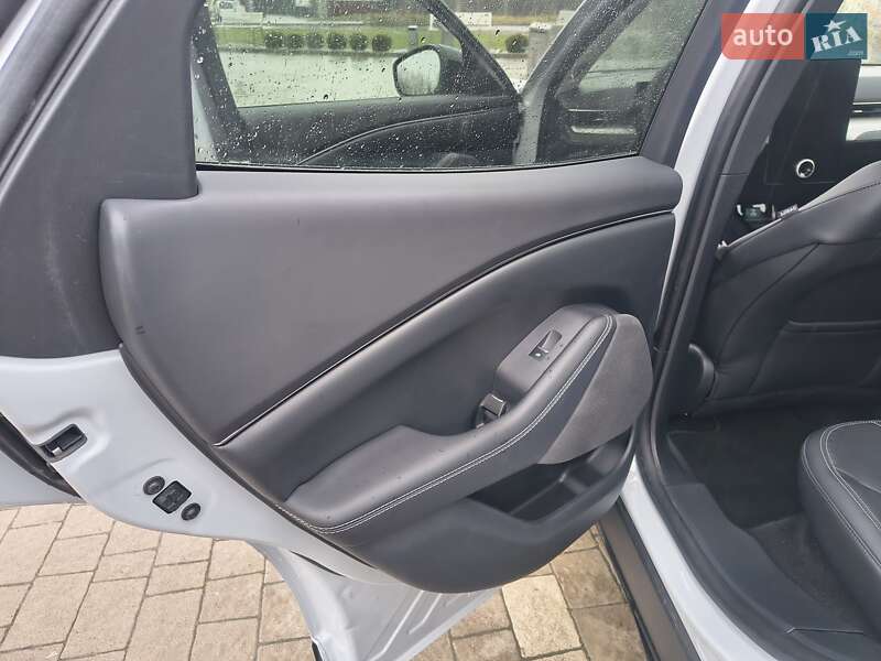 Внедорожник / Кроссовер Ford Mustang Mach-E 2023 в Дрогобыче фото 34 Внедорожник / Кроссовер Ford Mustang Mach-E 2023 в Дрогобыче